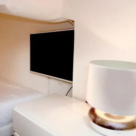Apartman Situated Right On The Rue Antibes Main Shopping Street Easy Walk To Beaches And Palais 1585 Cannes