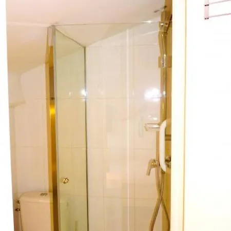 Situated Right On The Rue Antibes Main Shopping Street Easy Walk To Beaches And Palais 1585